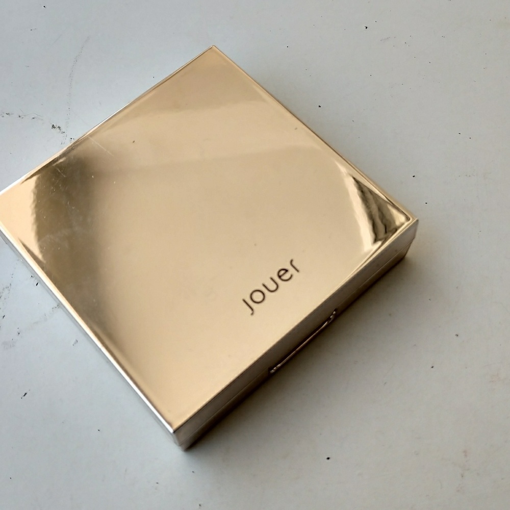 Jouer Powder Highlighter in Rose Gold. No box